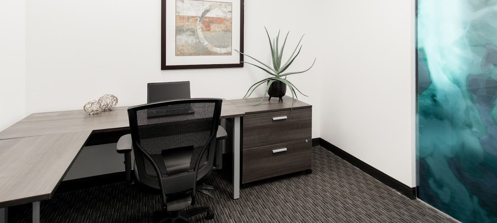 909 17 Avenue Southwest, Calgary - Image 1