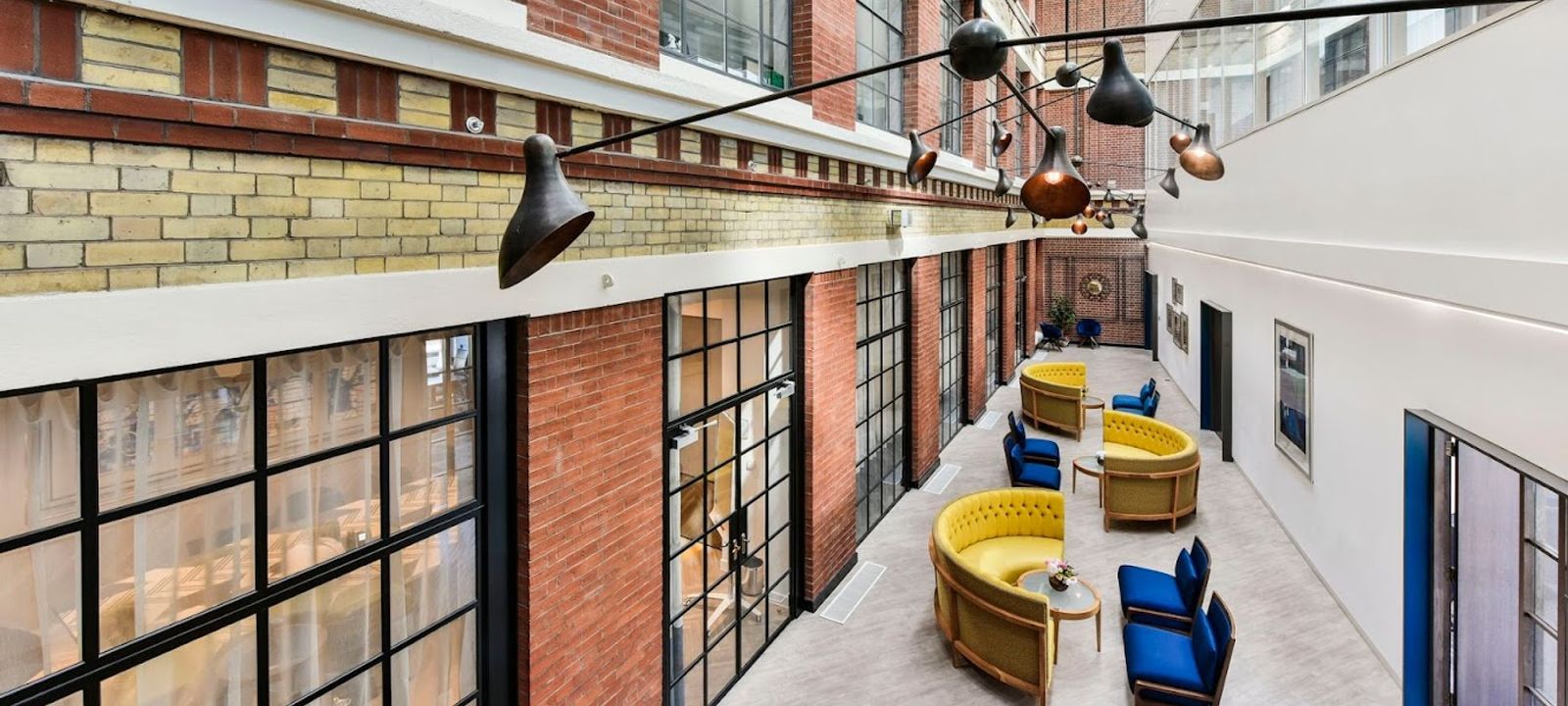 81 Fulham Rd, Chelsea - Image 1