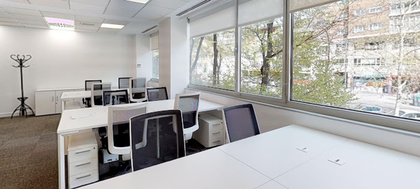 23 C Del Poeta Joan Maragall, Madrid - Image 1