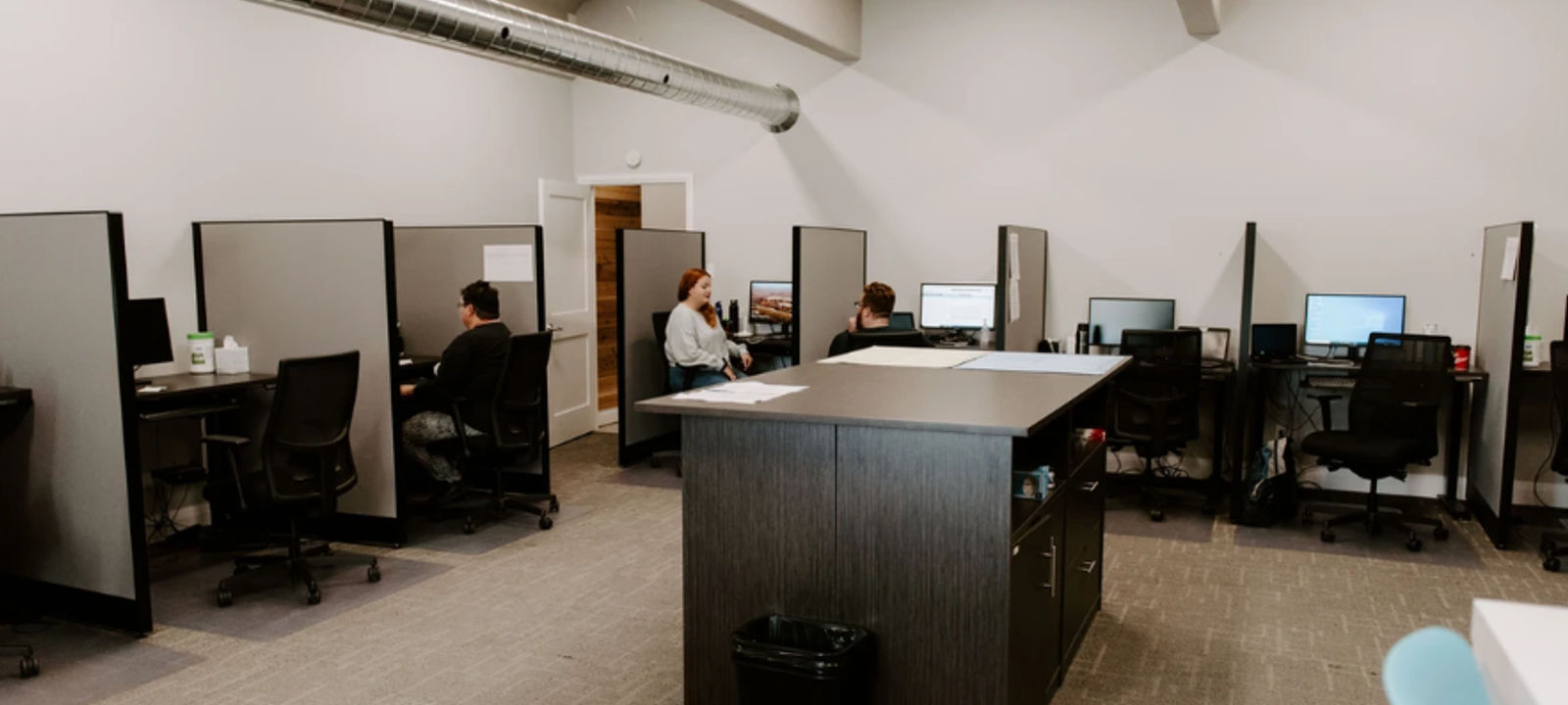 499 Hill St, London - Image 1