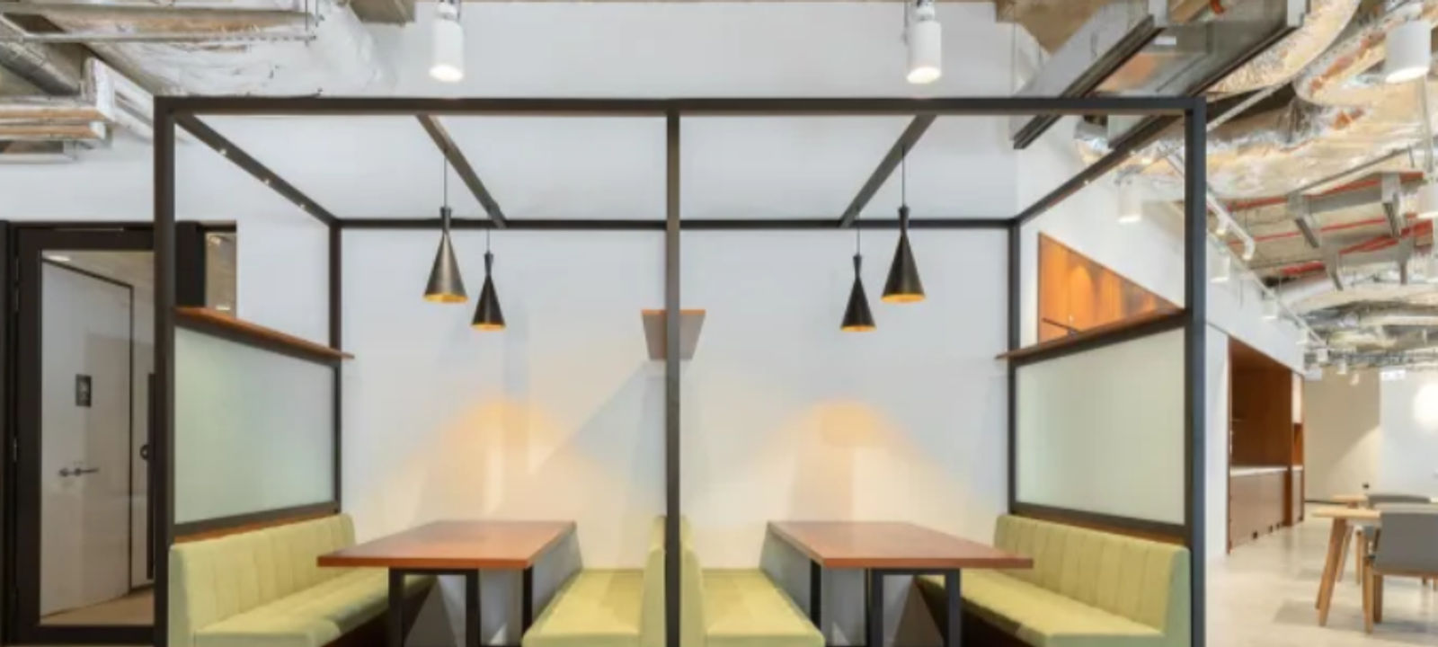 111 Simcoe Street N, Oshawa - Image 1