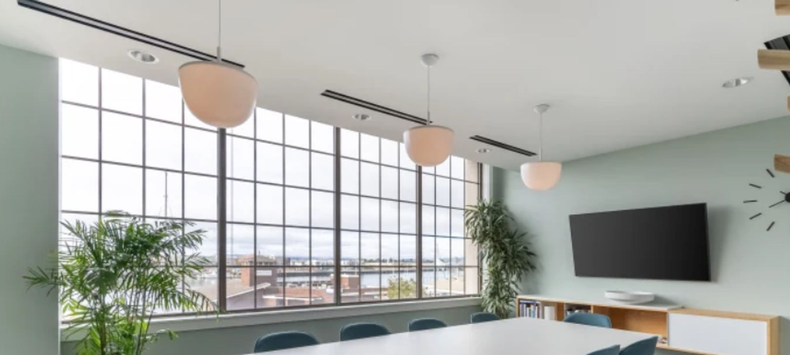 111 Simcoe Street N, Oshawa - Image 1