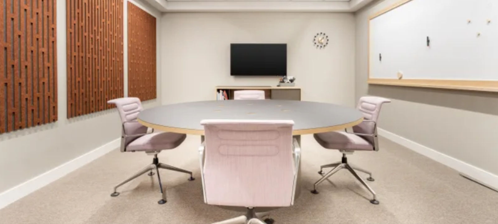 111 Simcoe Street N, Oshawa - Image 1