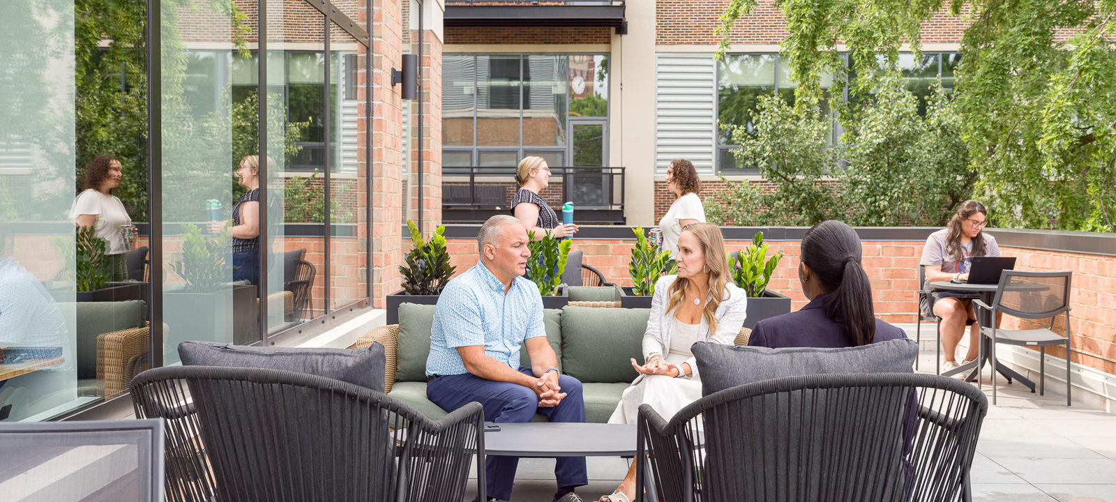 3838 North Ravenswood Avenue, Chicago - Image 1