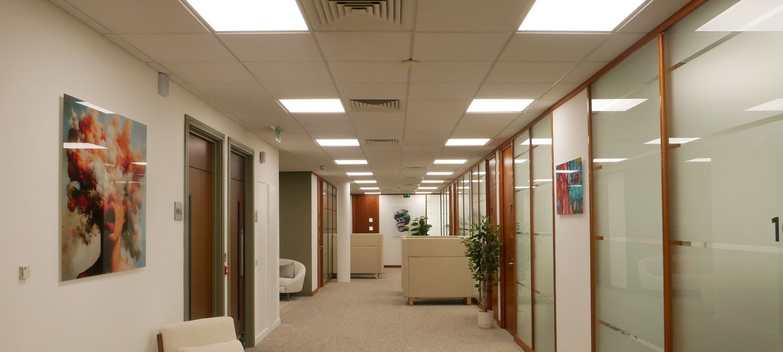 5 Oaks Court Warwick Road, Borehamwood - Image 1