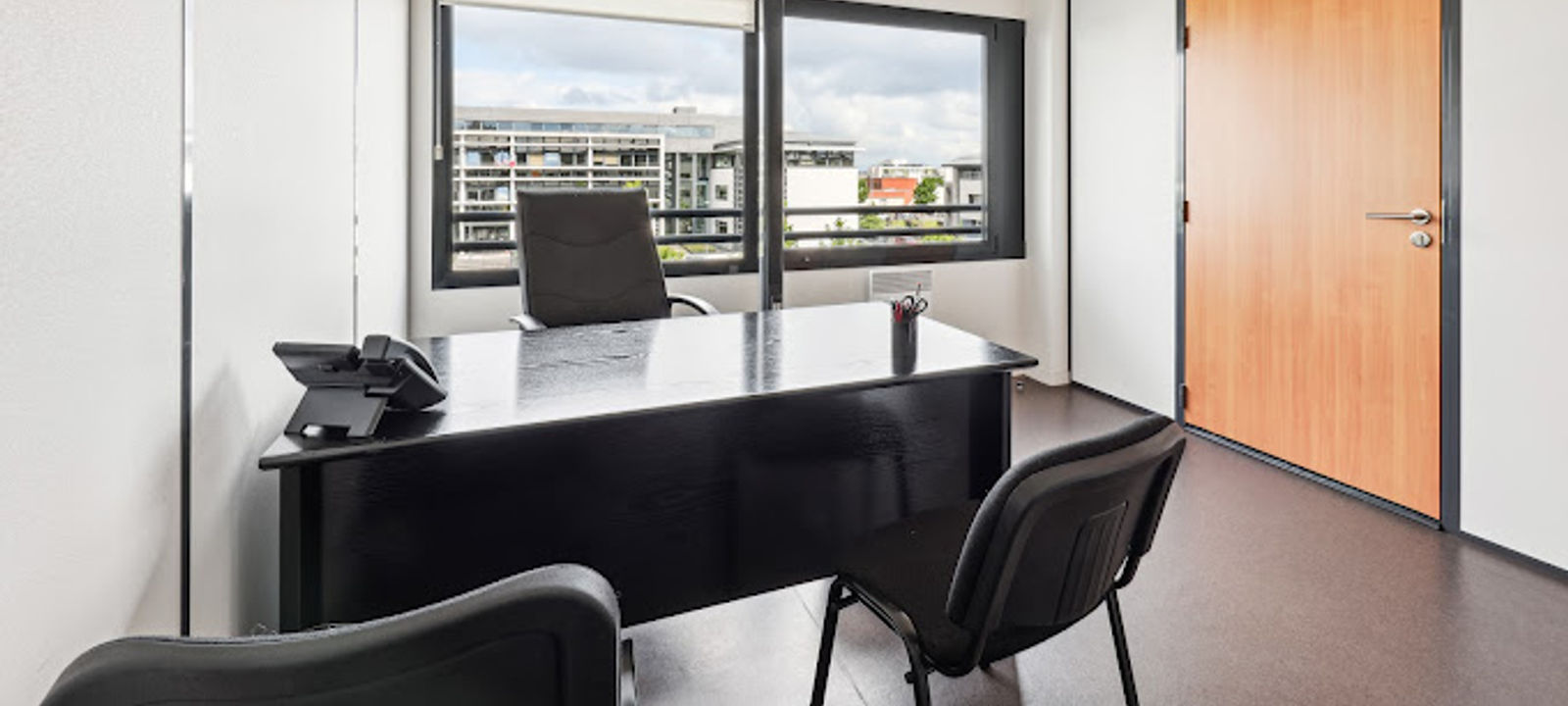 3 Place Jean Nouzille, Caen - Image 1