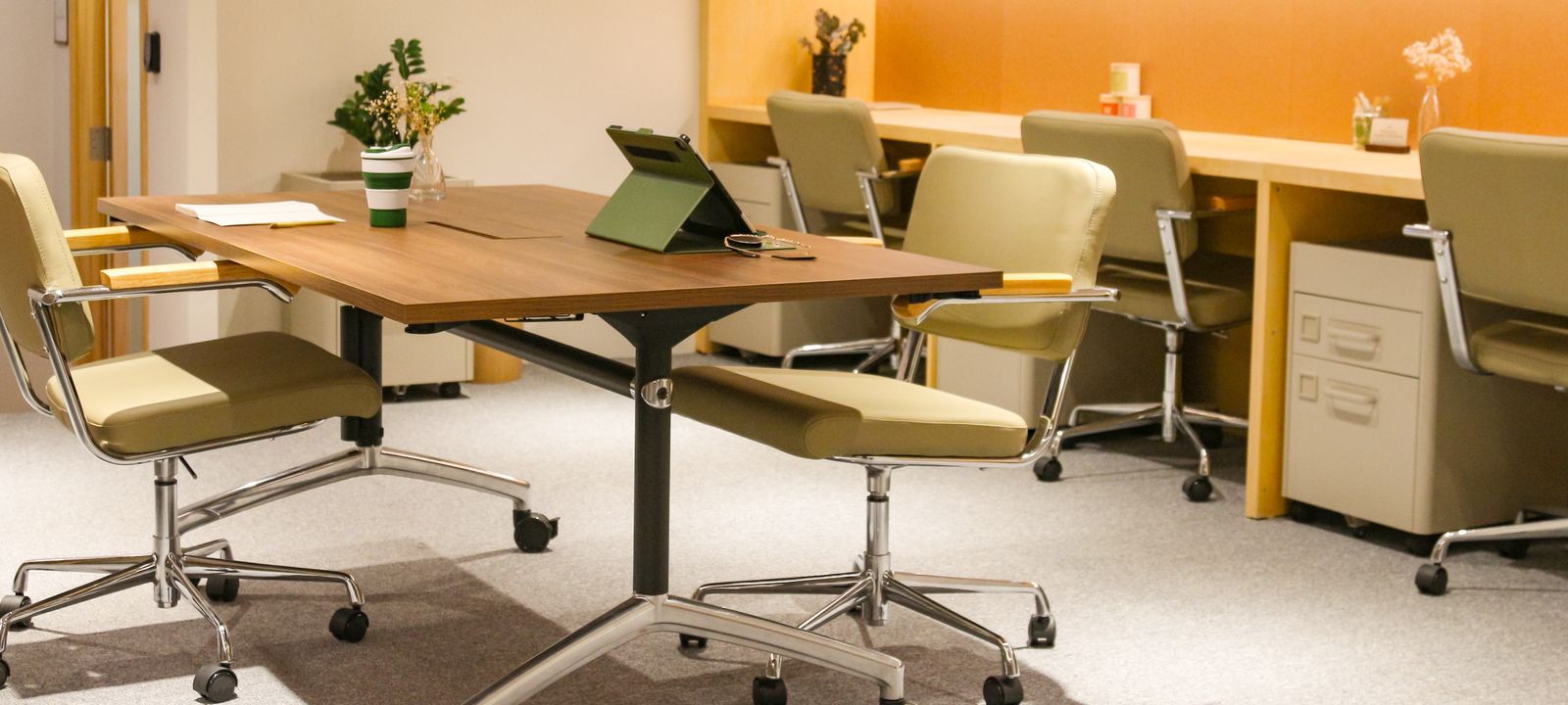 28 Hoi Chak Street, Quarry Bay - Image 1