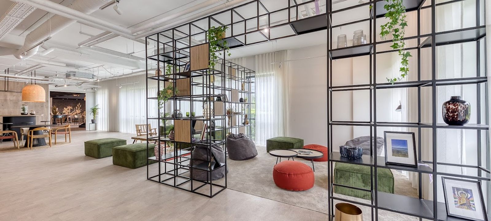 4 Bd Michael Faraday, Serris - Image 1