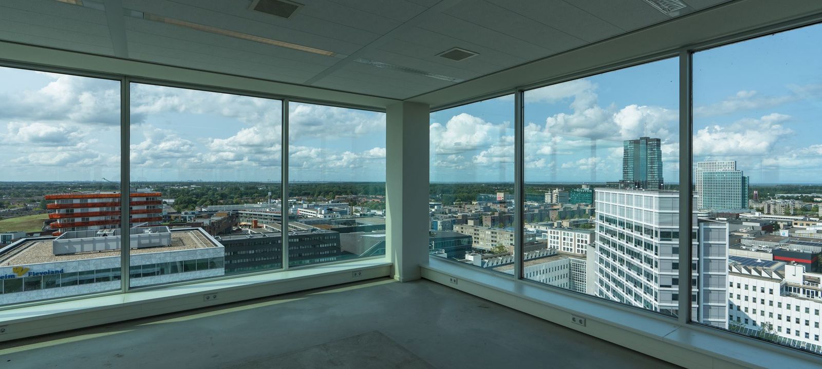 29 Hospitaaldreef, Almere - Image 1