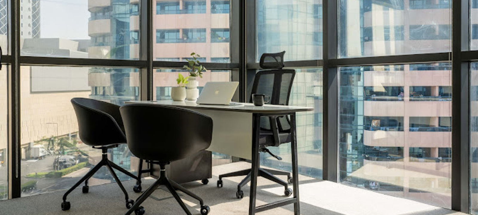 Al Mankhool, Dubai - Image 1