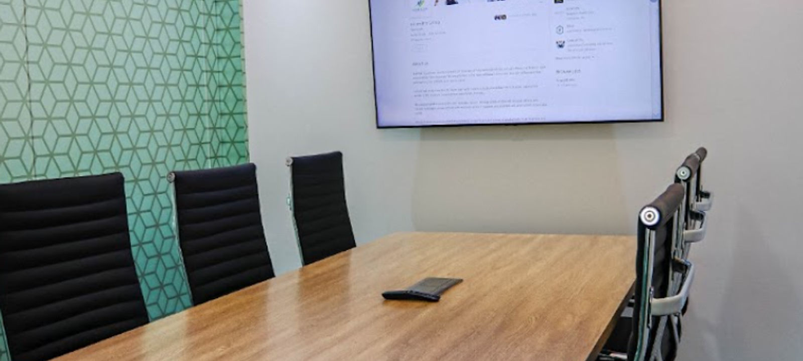 Cluster Y Swiss Tower - Jumeirah Lake Towers, Dubai - Image 1