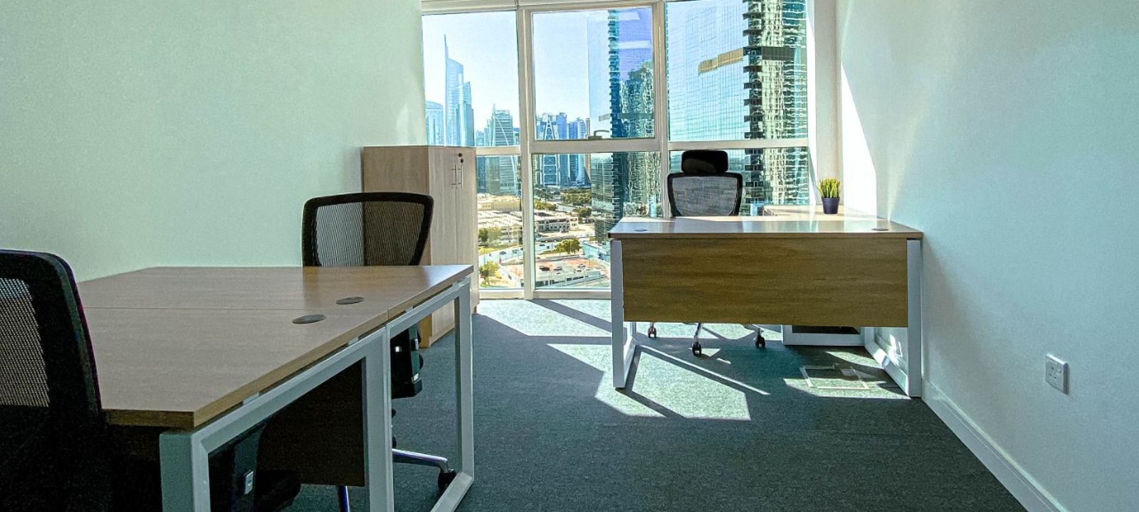 Cluster Y Swiss Tower - Jumeirah Lake Towers, Dubai - Image 1