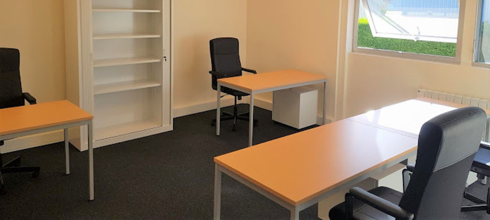 94 Rue Hélène Boucher, BUC - Image 1