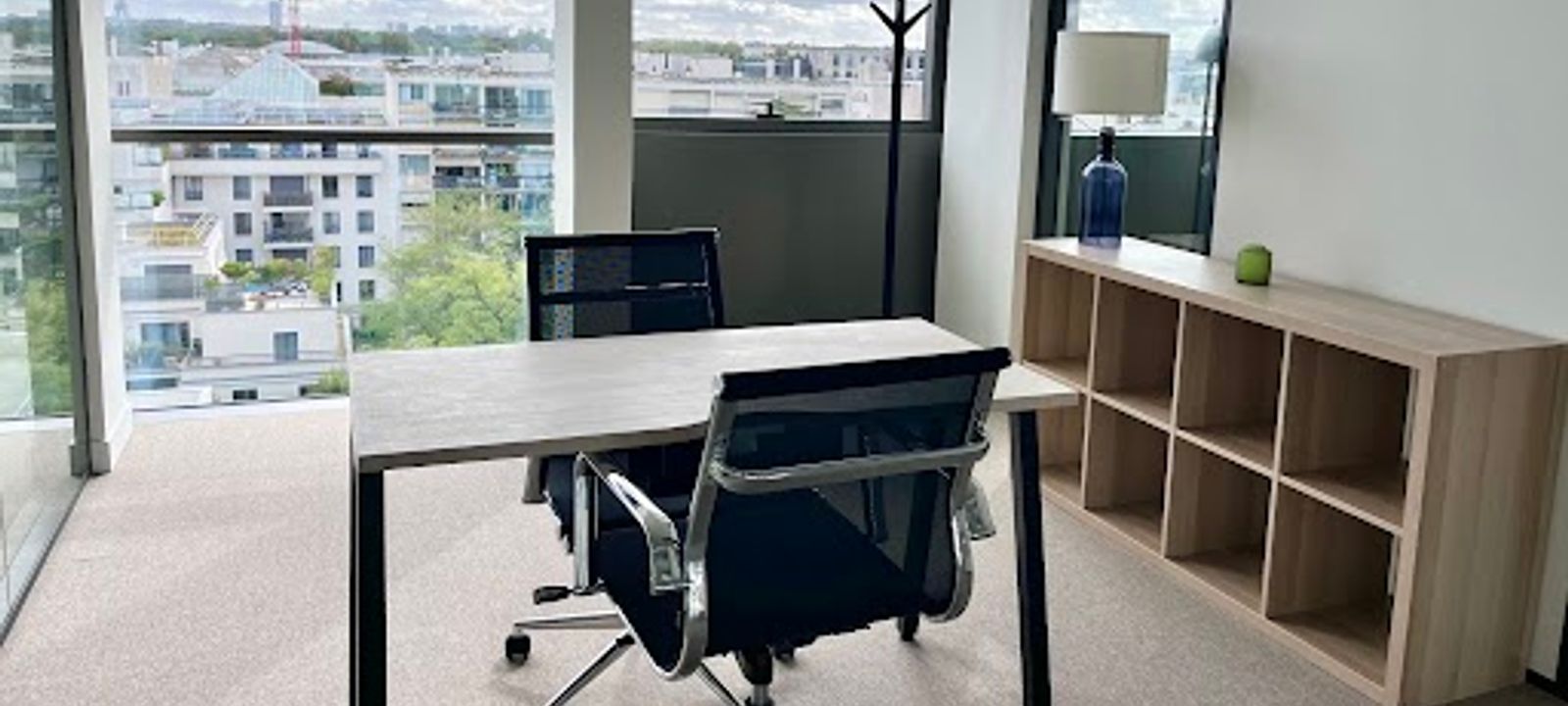 42 Rue Rouget De Lisle, Suresnes - Image 1