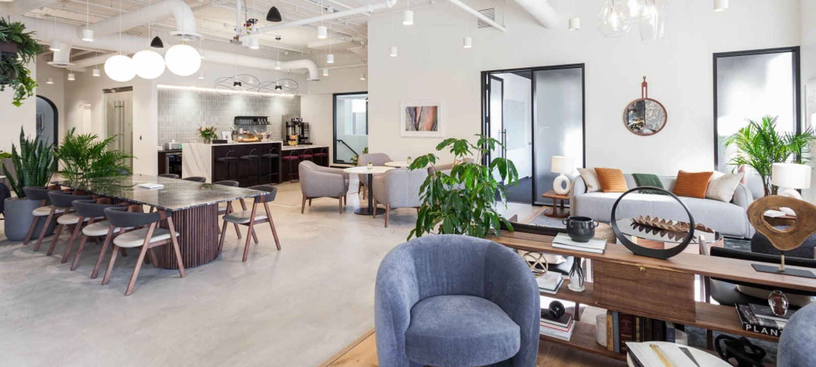 420 Nichols Road, Kansas City - Image 1