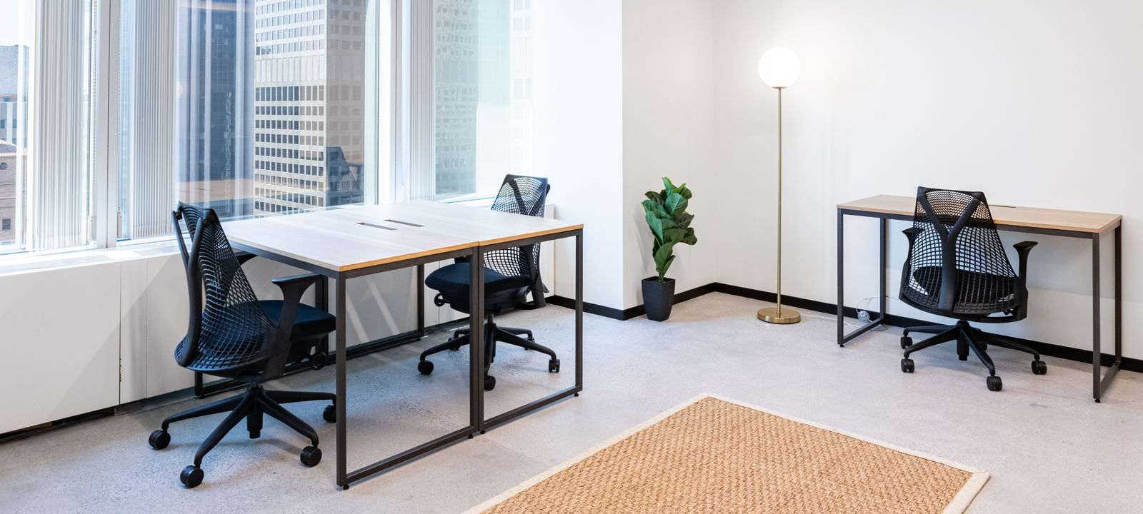 444 South Flower Street, Los Angeles - Image 1