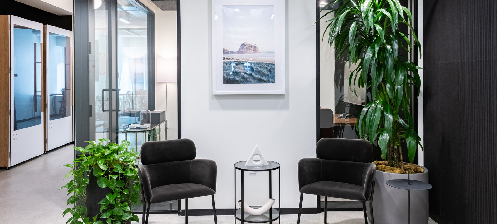 444 South Flower Street, Los Angeles - Image 1