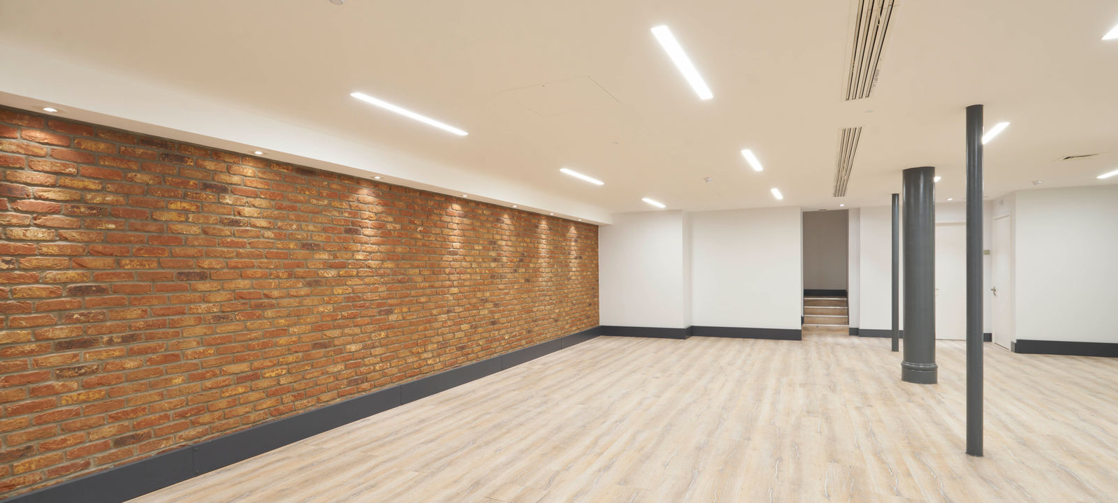 5 Ireland Yard, London - Image 1