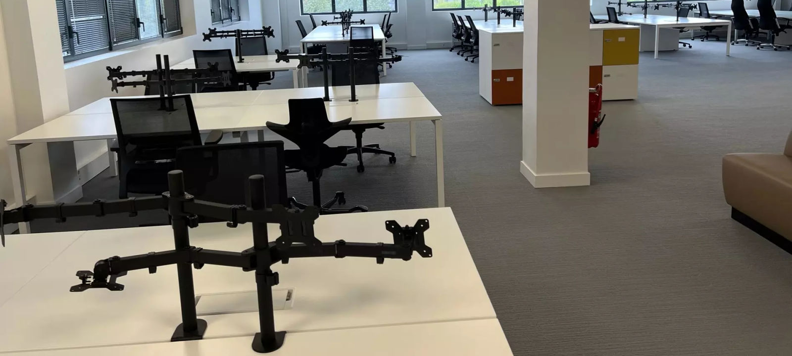 1 Rue Jacqueline Auriol, Guyancourt - Image 1