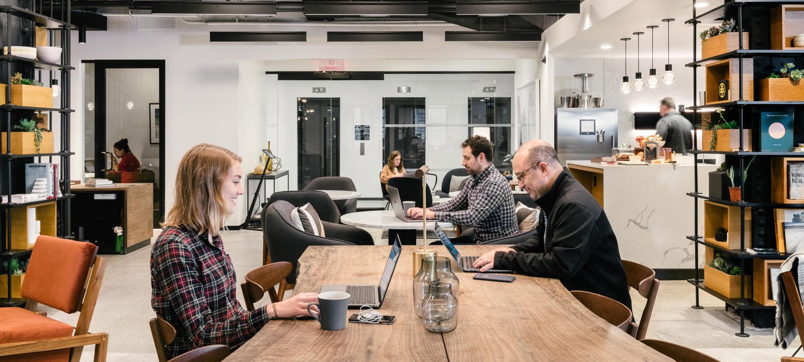 215 Park Avenue South, New York - Image 1