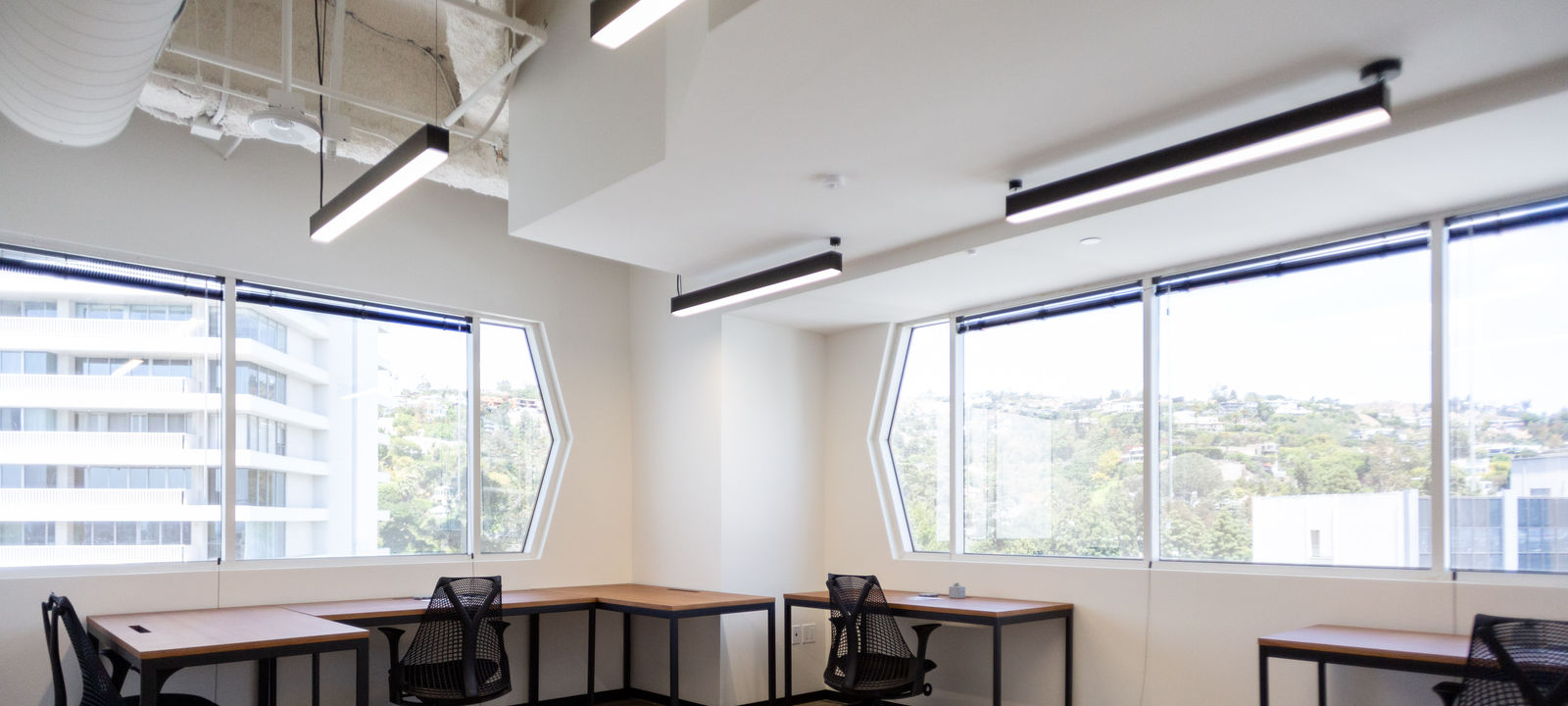 9255 Sunset Blvd, West Hollywood - Image 1