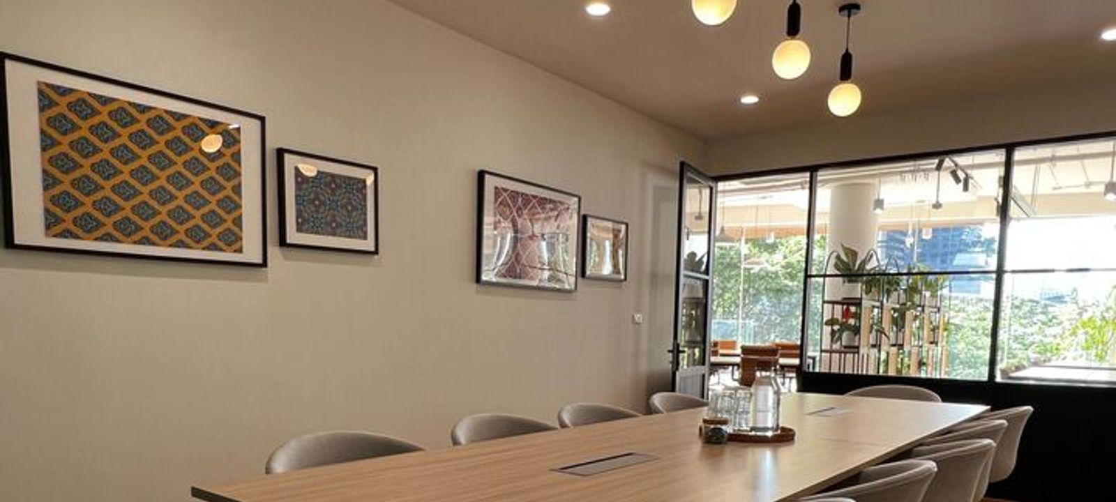 Phloen Chit Road Lumphini, Bangkok - Image 1