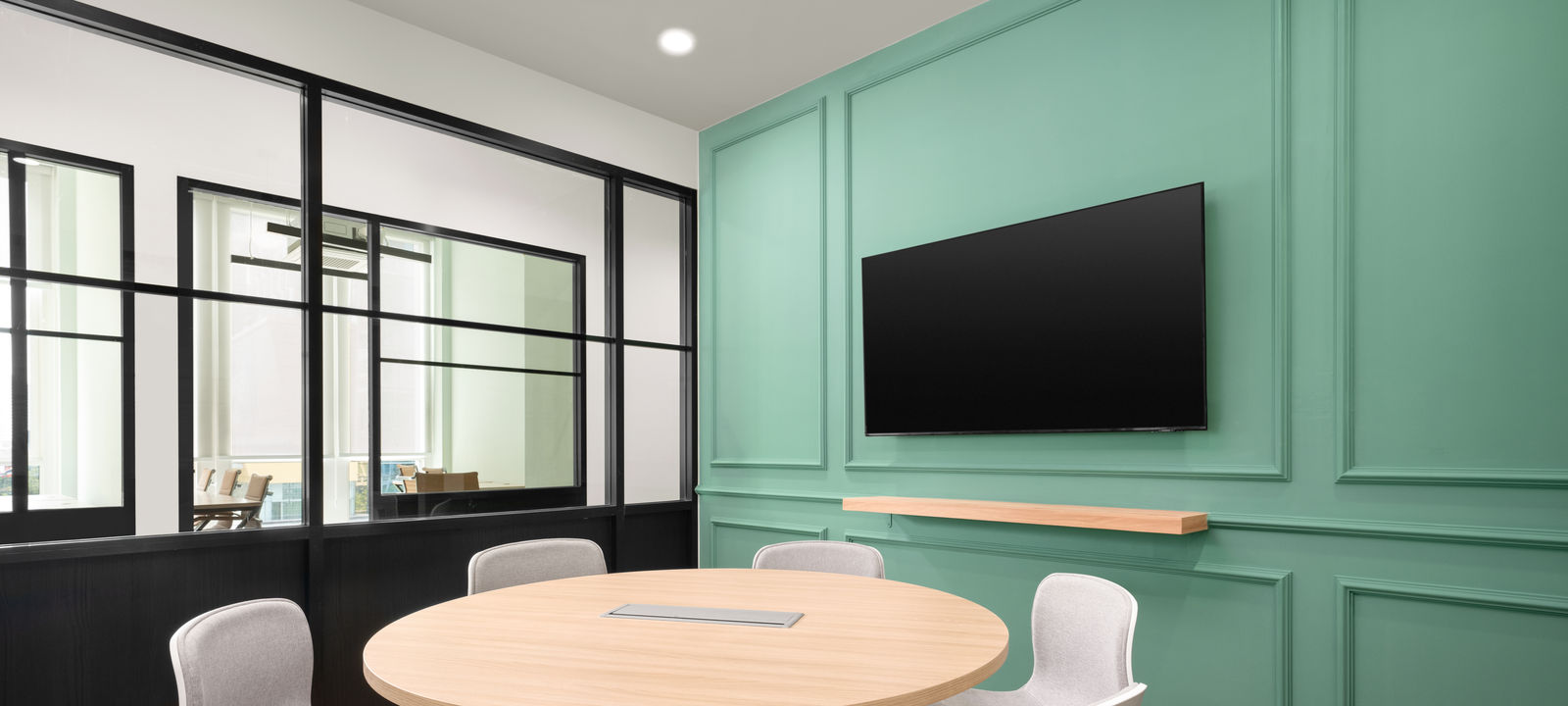 7 Person Private Office at Phloen Chit Road Lumphini, Bangkok | Office Hub