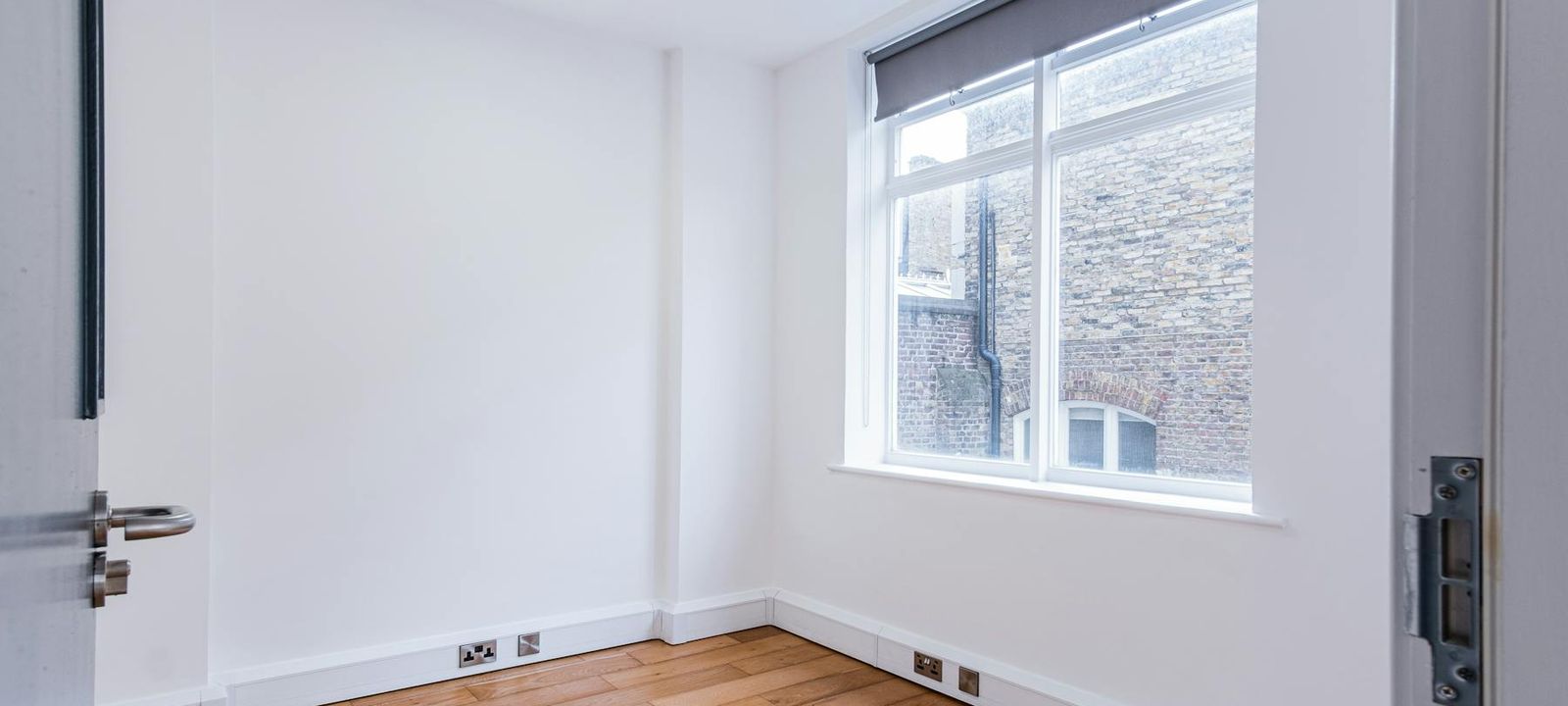 23 Clerkenwell Close, Clerkenwell - Image 1