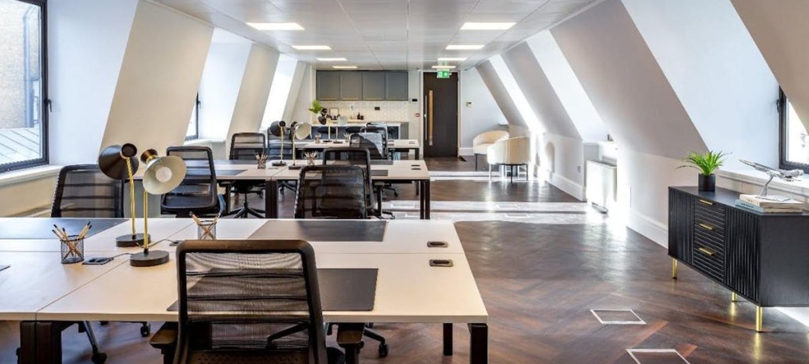 28 Threadneedle Street, London - Image 1