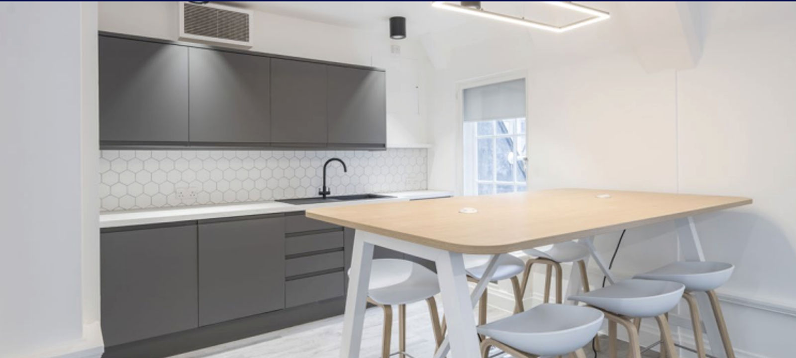 34 Threadneedle Street, London - Image 1