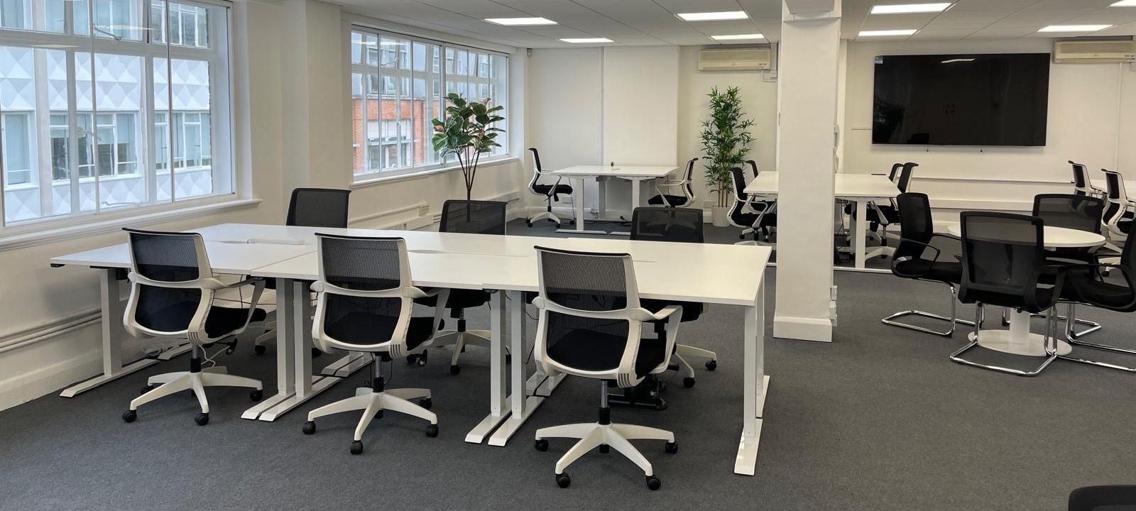 351 Oxford St, London - Image 1