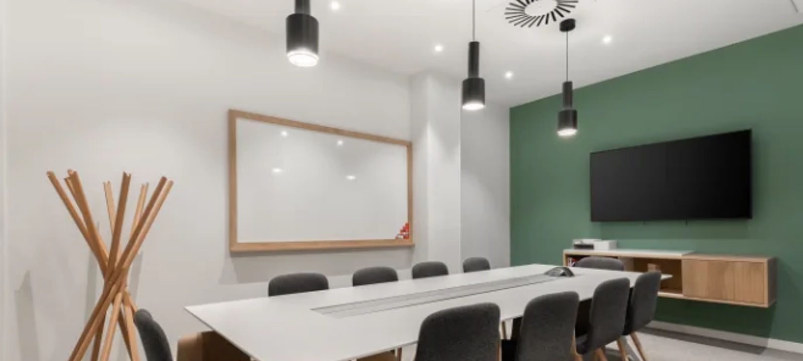 10-05 Boulevar Rafael Landivar, Guatemala - Image 1