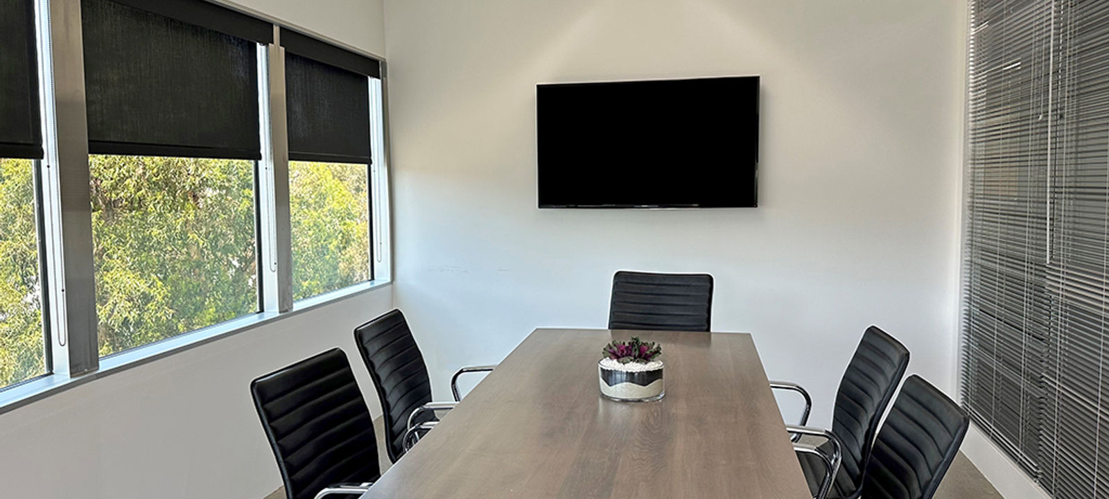 500 S Sepulveda Blvd, Los Angeles - Image 1