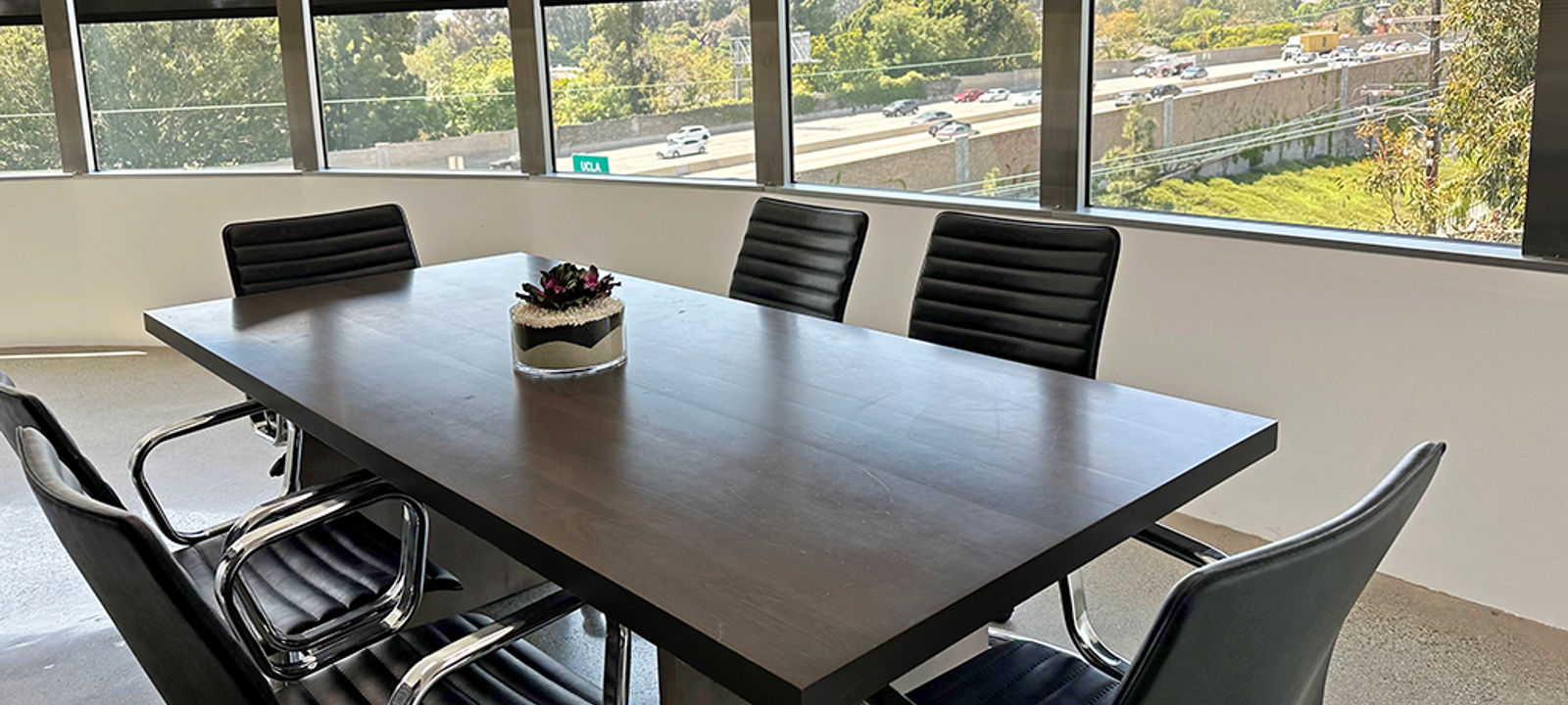 500 S Sepulveda Blvd, Los Angeles - Image 1