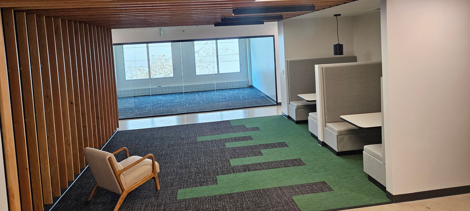 185 Carlton St, Winnipeg - Image 1