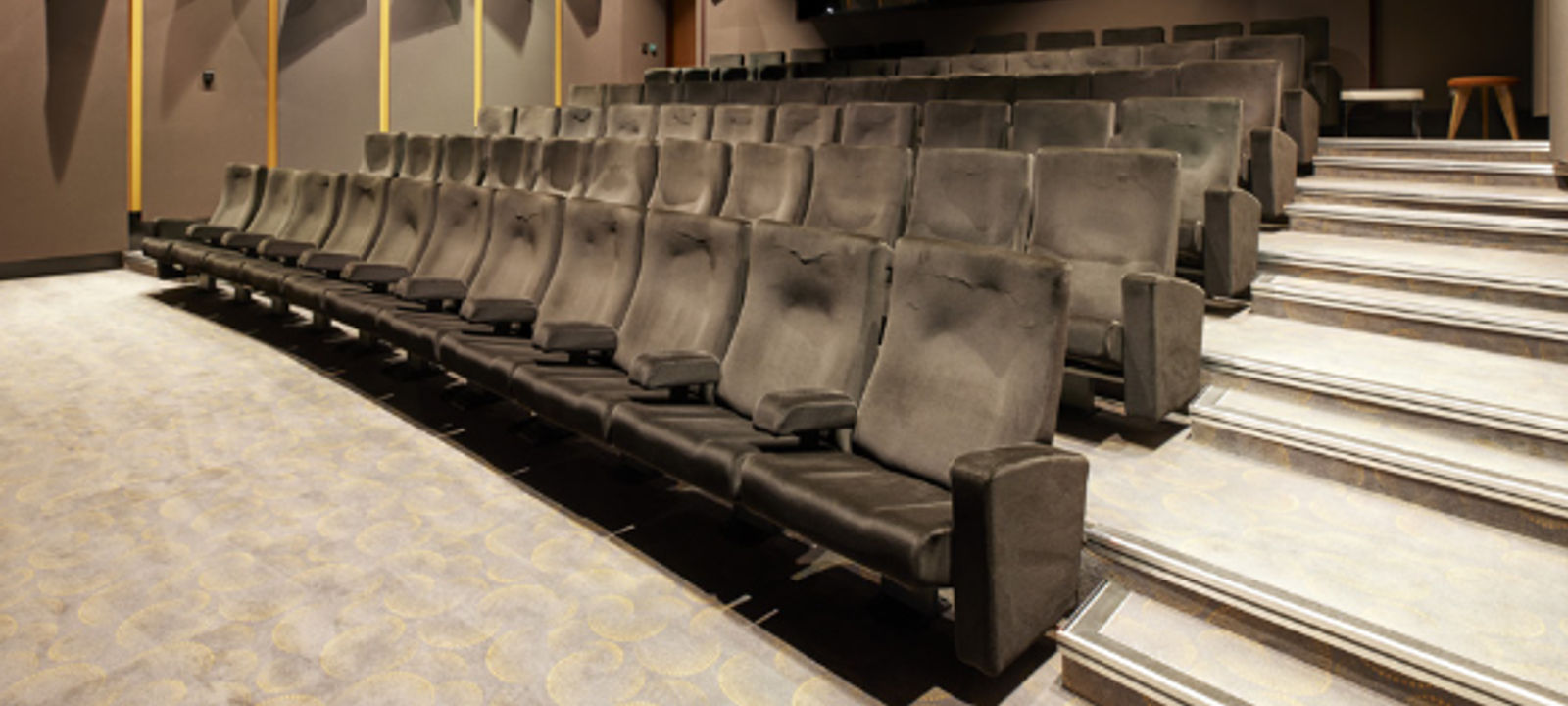 98 Theobalds RD, London - Image 1