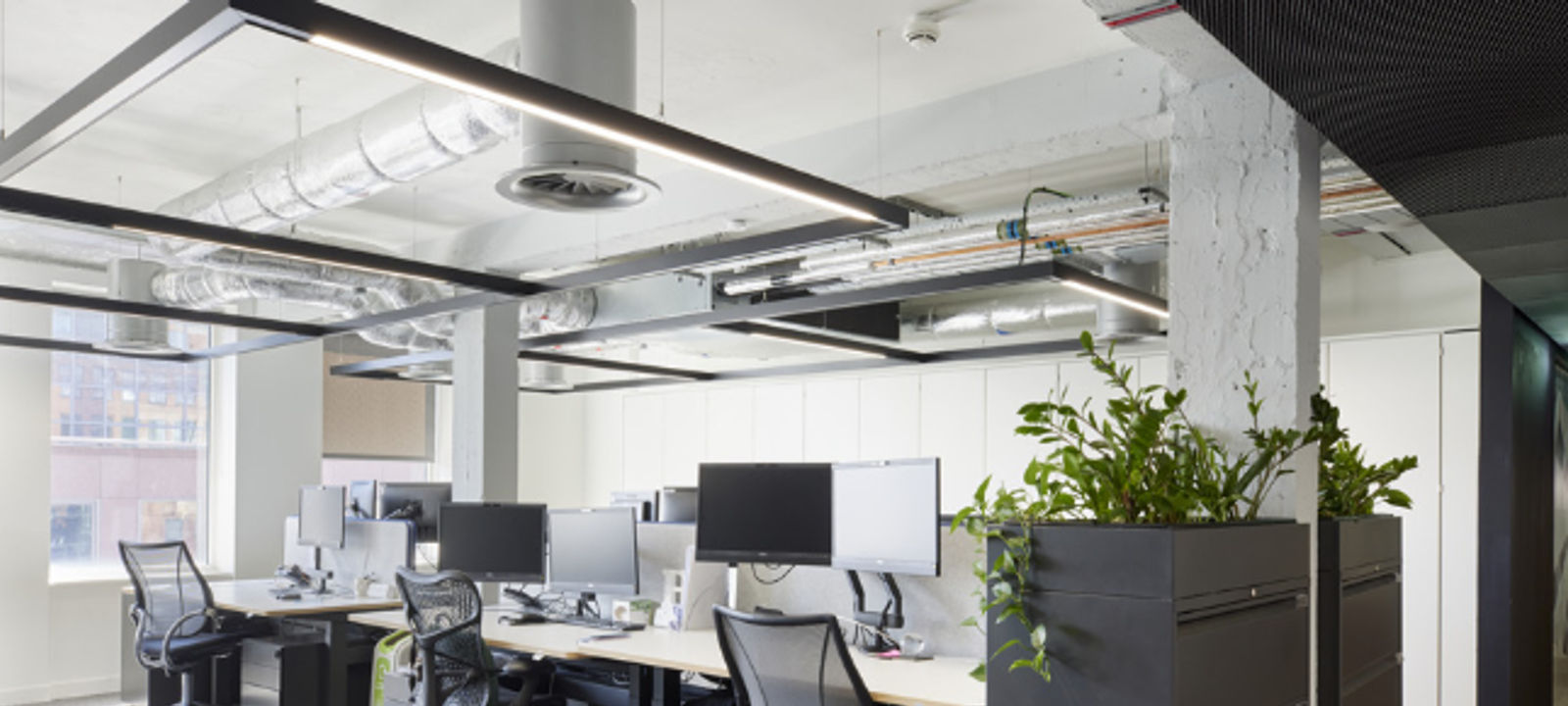 98 Theobalds Rd, London - Image 1