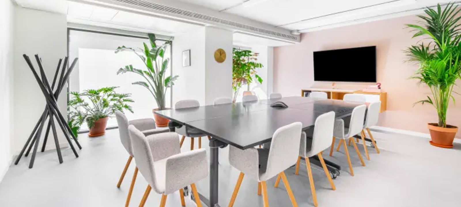 6754 Ayala Avenue Corner Legaspi Street, Makati City - Image 1