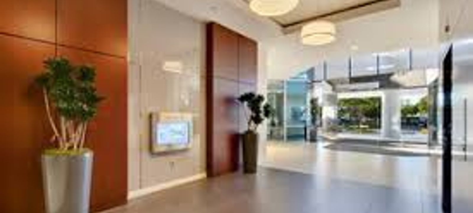 1 Centerpointe Drive, La Palma - Image 1