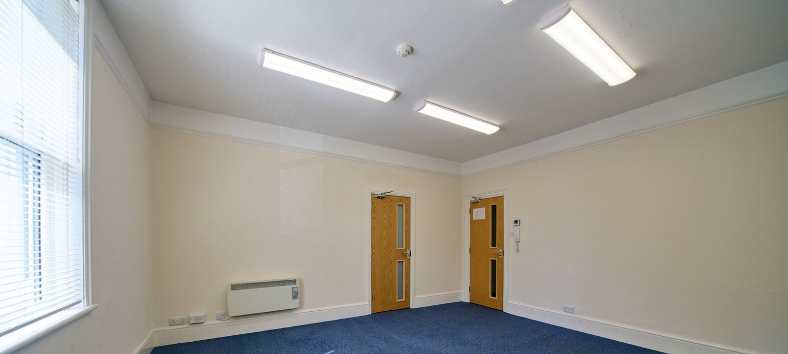 Station Hill, Chippenham - Image 1