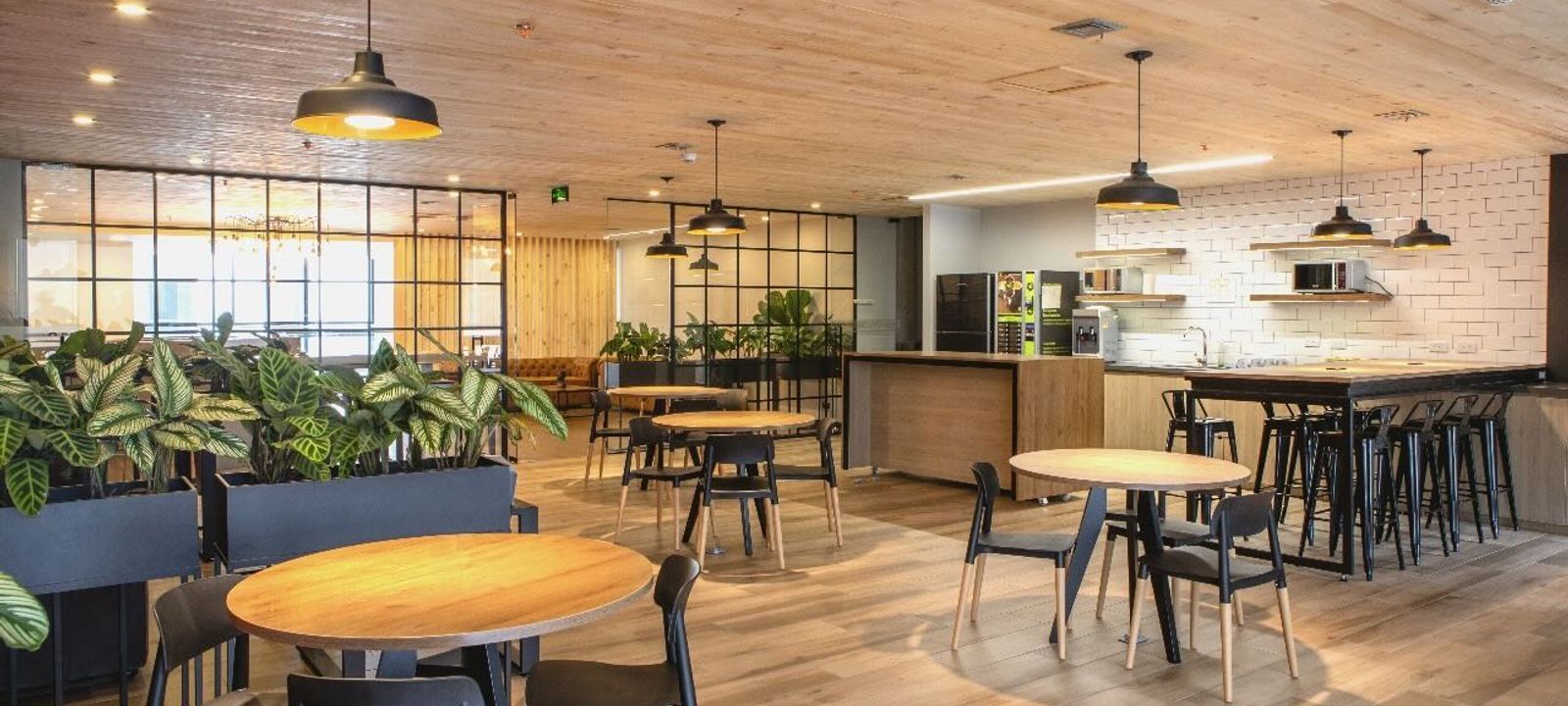 16 Carrera #97-46, Bogotá - Image 1