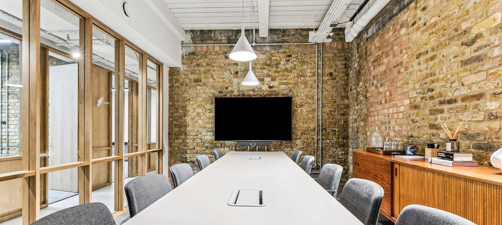 4 Queens Road, London - Image 1