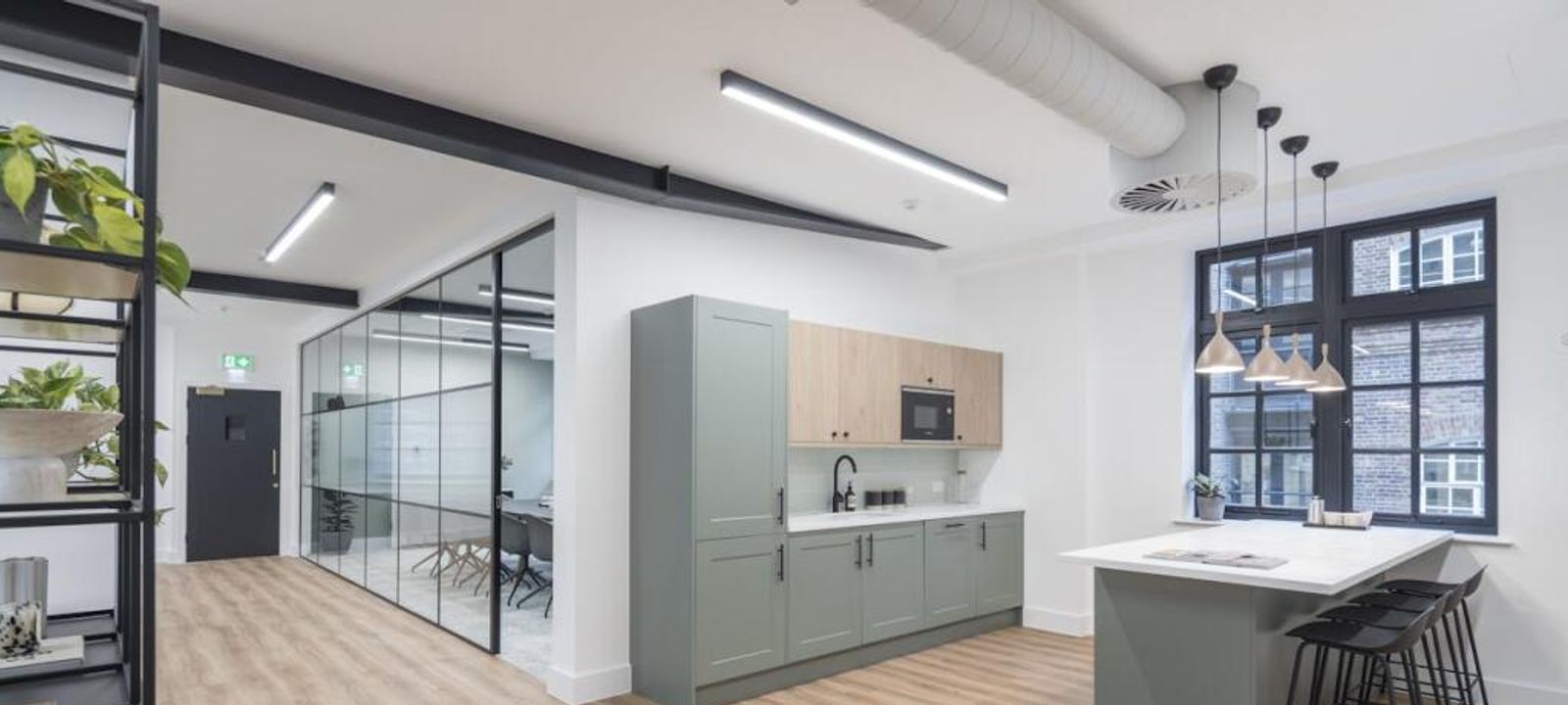 39 Earlham St, London - Image 1