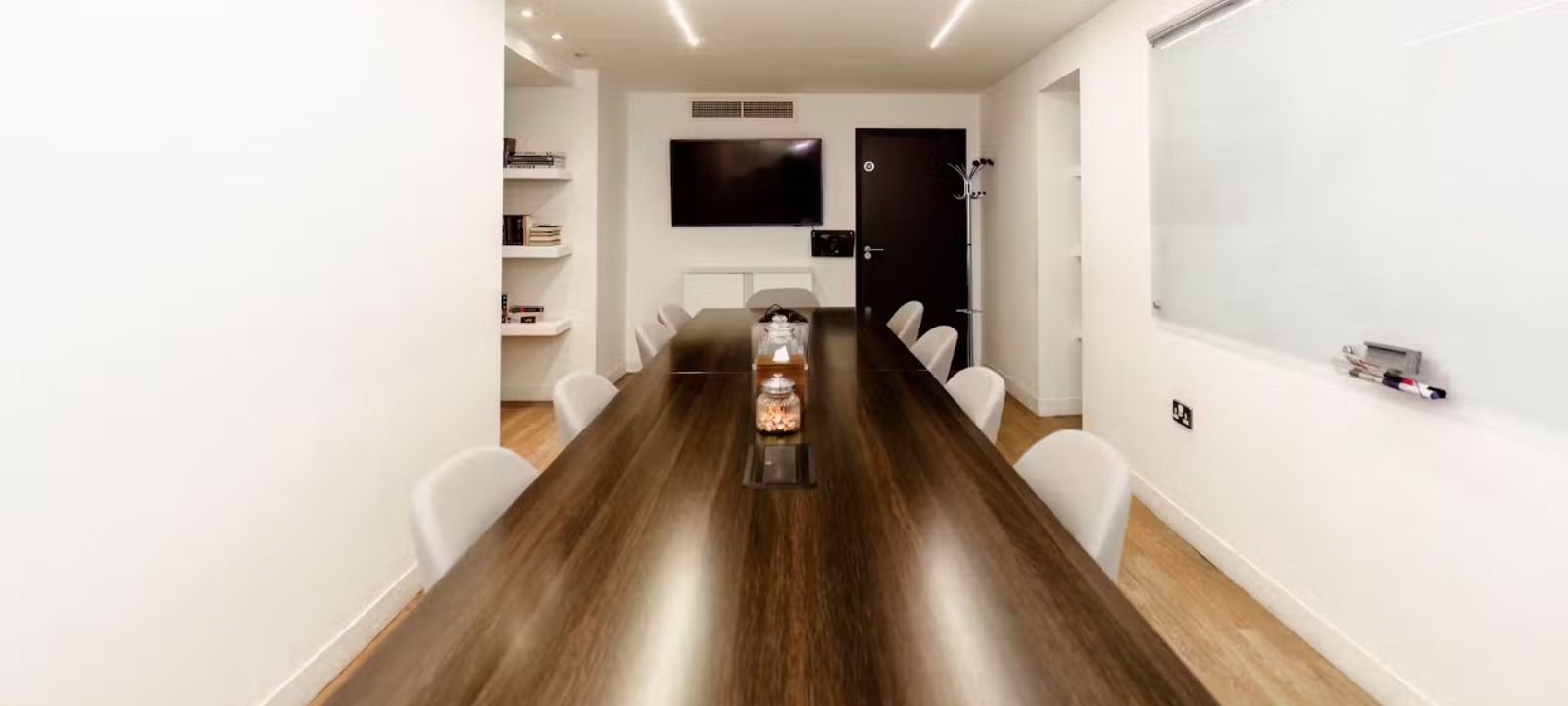 32 Threadneedle St, London - Image 1