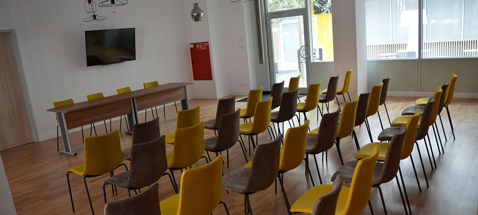 48-66 Lajos Utca, Budapest - Image 1