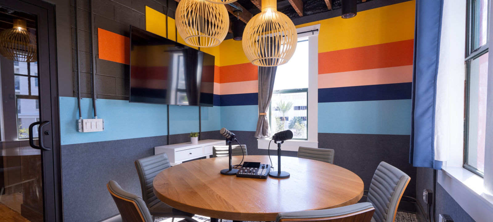 15 8th Street North, St Petersburg - Image 1