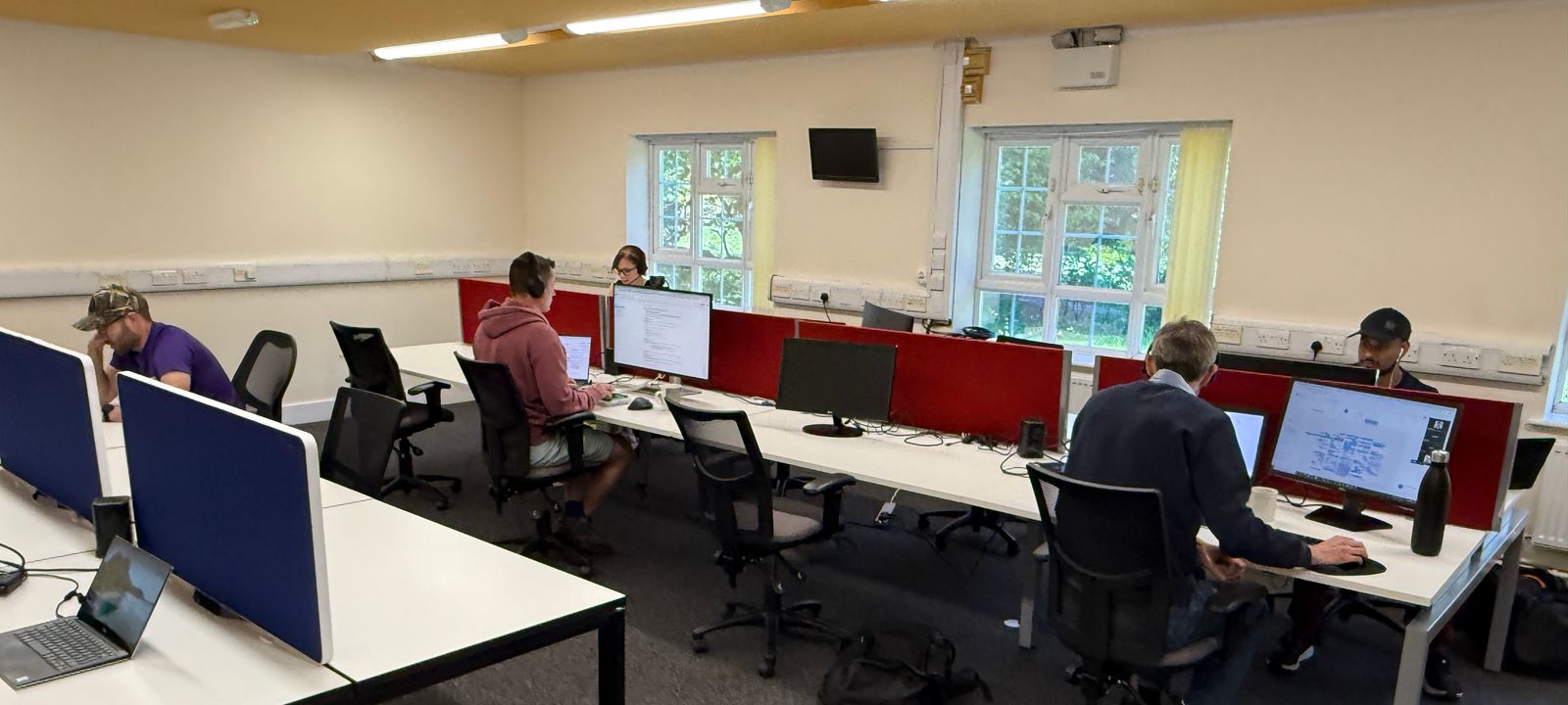 Randalls Rd, Leatherhead - Image 1