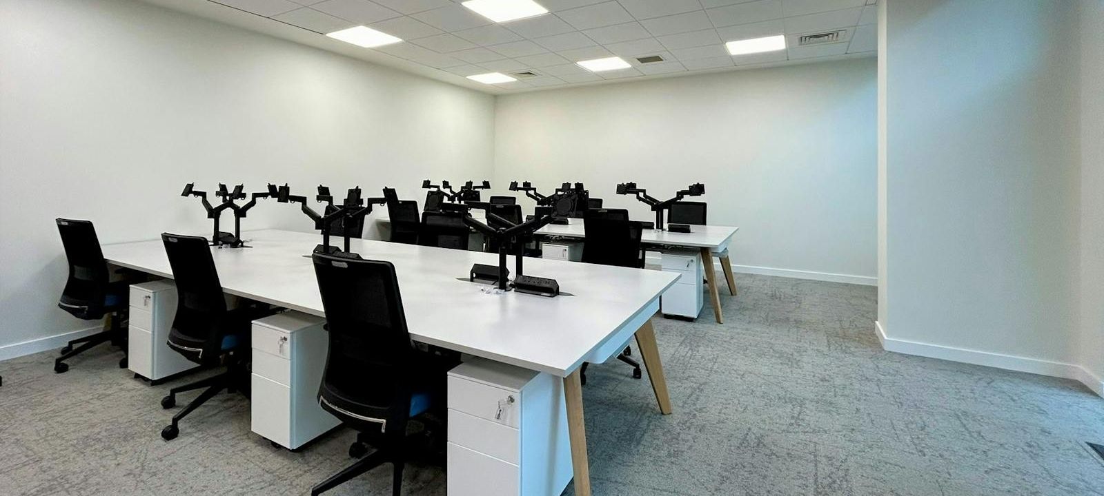 6 Tinworth Street, Bankside - Image 1