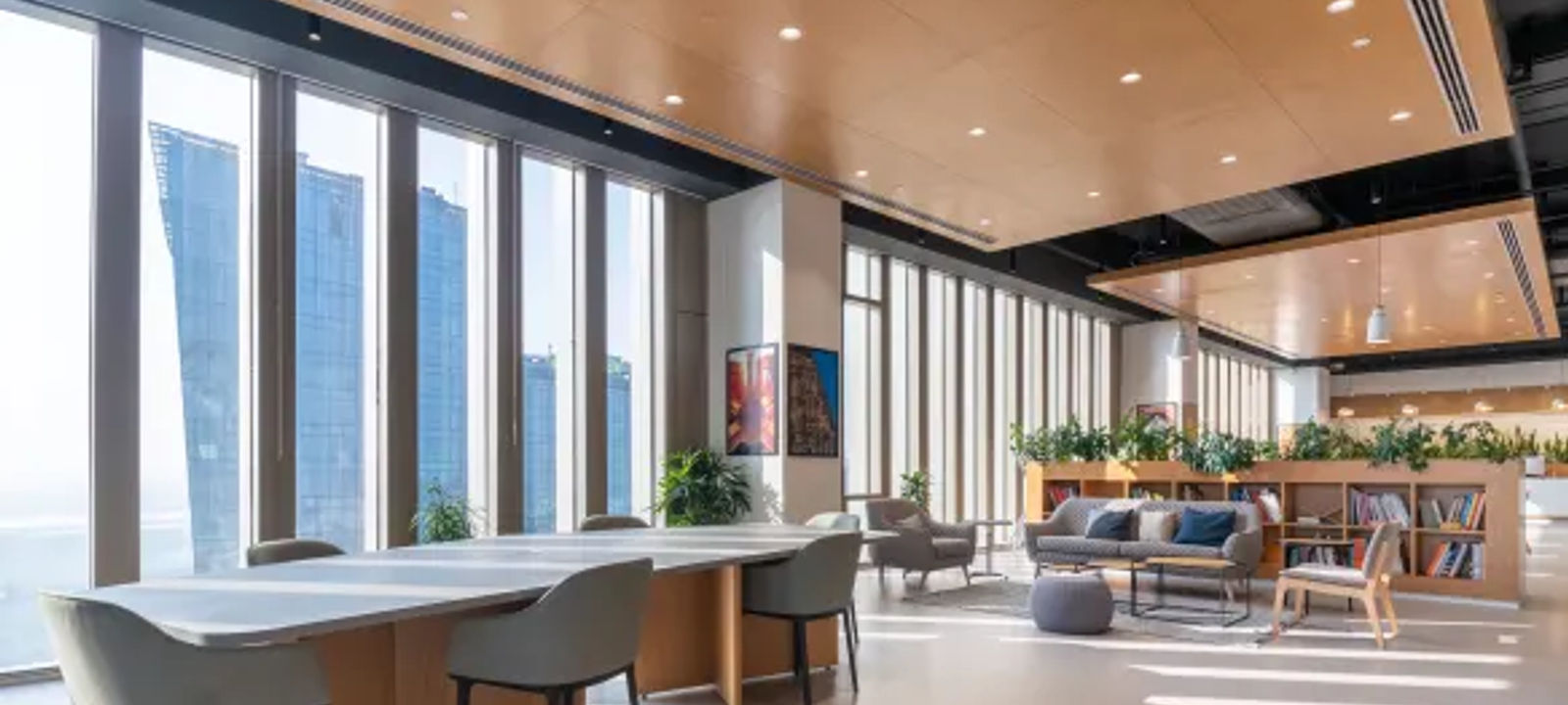 264 S River Rd, Bedford - Image 1