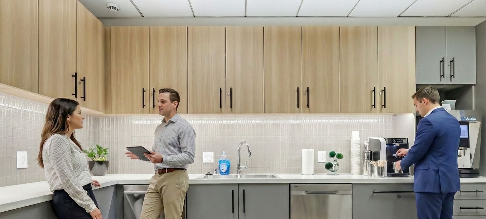 1600 Rosecrans Avenue 1600 Rosecrans Avenue, Manhattan Beach - Image 1